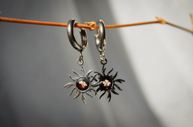 Small sun earrings