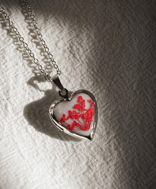 Locket flor vermelha 