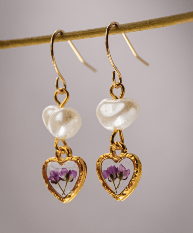 Little hearts (with pearls)