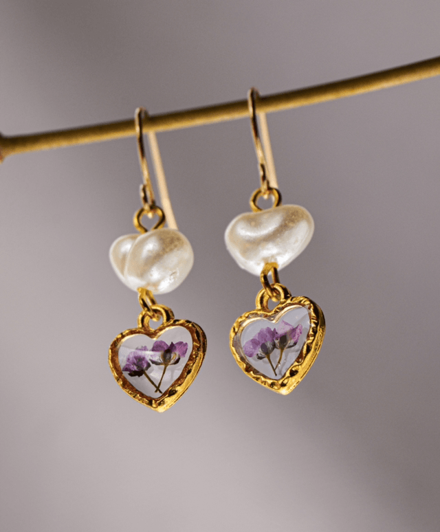 Little hearts (with pearls)