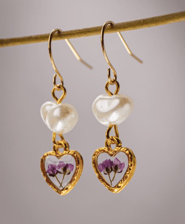 Little hearts (with pearls)